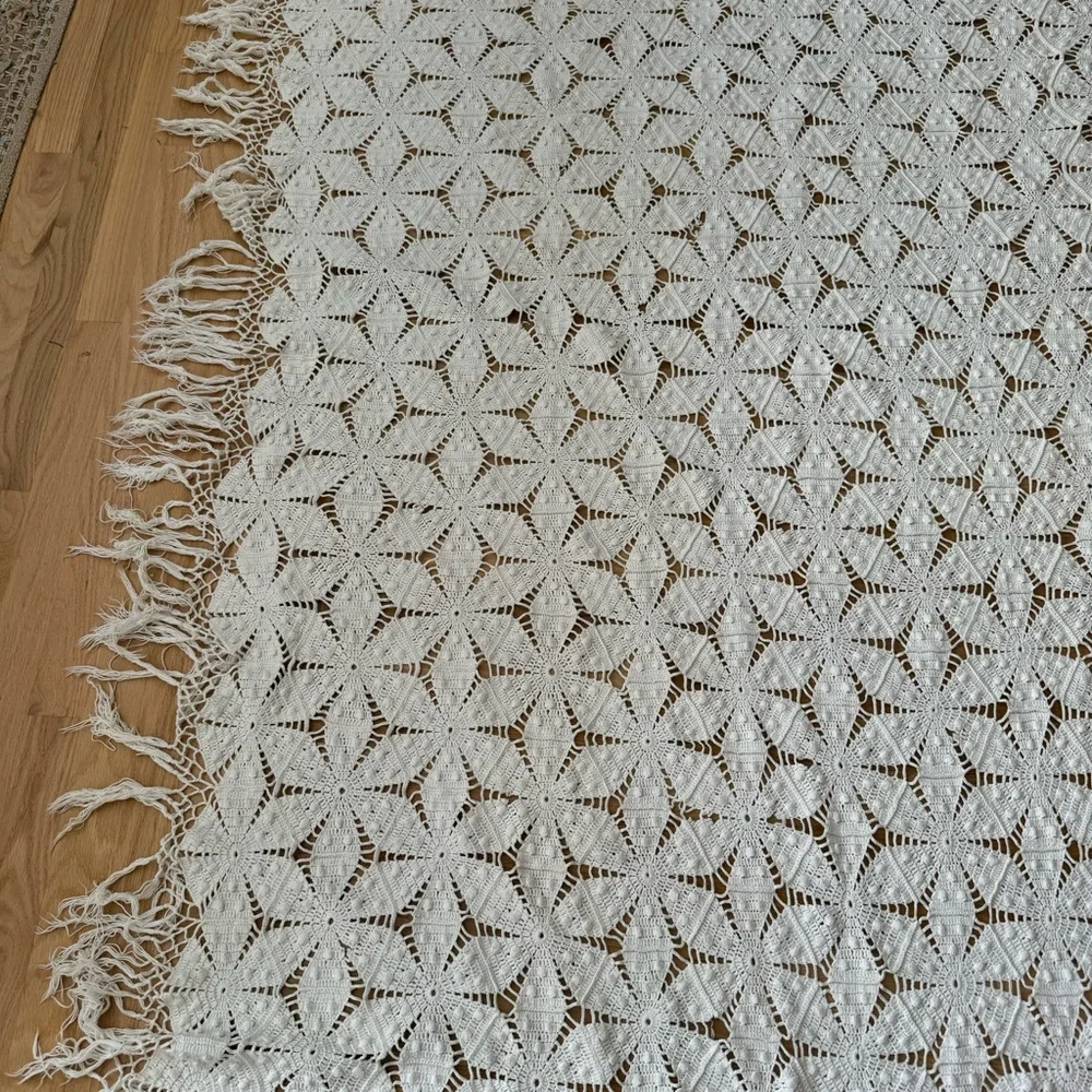 handmade vintage heavy cotton lace bedspread, popcorn crochet stars, long fringe